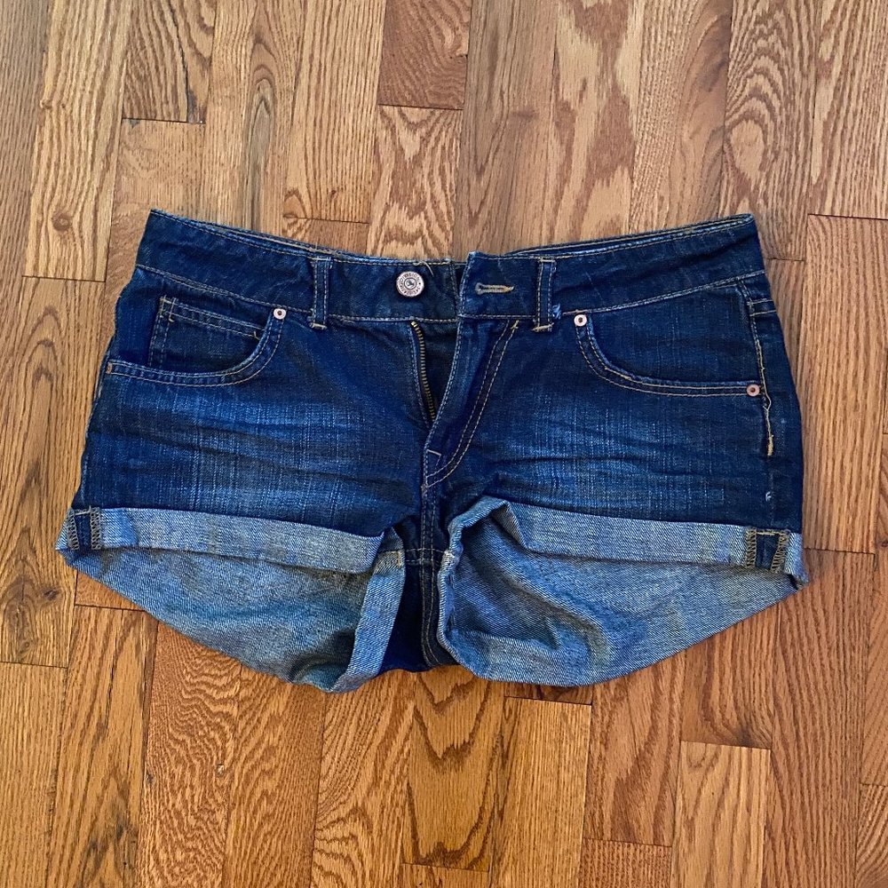Love Me Love You Jean Short Shorts Size 6